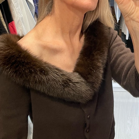 SALE! Valentino Brown Wool & Cashmere Blend Cropped Cardigan w/ Trim - Picture 2 of 12